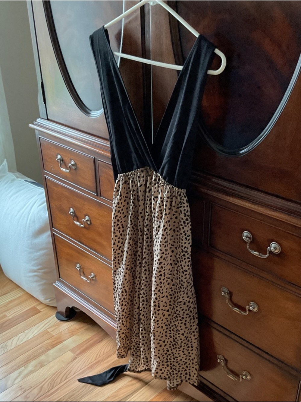 Black V-Neck Leopard Print Midi Dress
